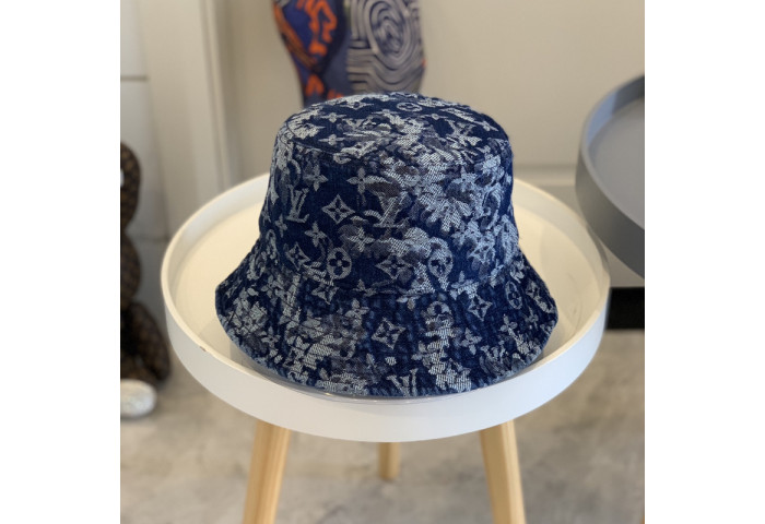 L1VV Hat