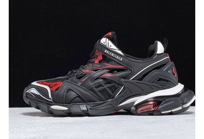 Balen Runner Sneakers Red Black 570391 W2GN7 2010