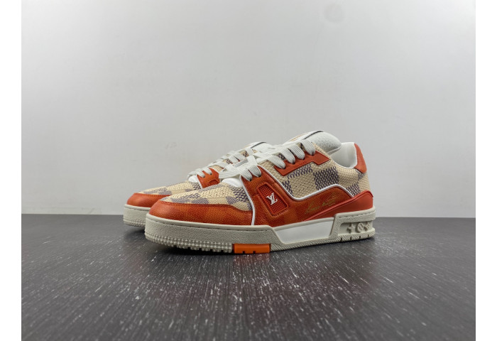 L1VV TRAINER