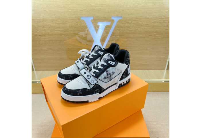 L1VV TRAINER