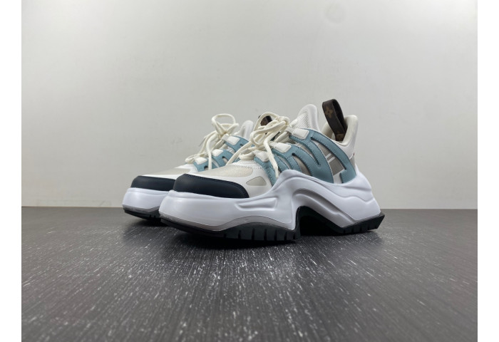 L1VV Archlight Sneaker
