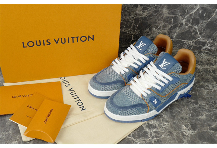 L1VV TRAINER