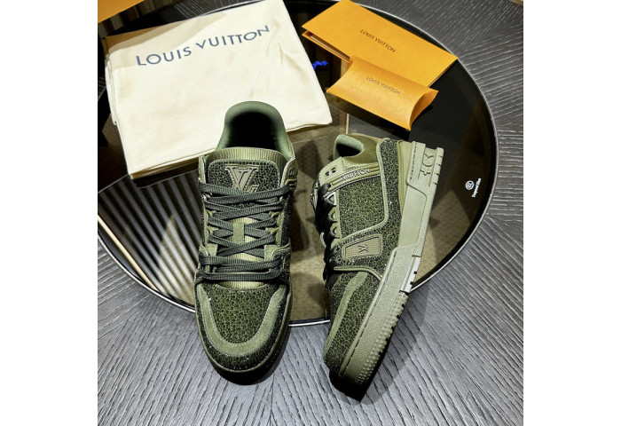 L1VV TRAINER