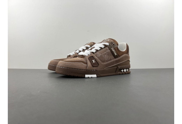 L1VV TRAINER