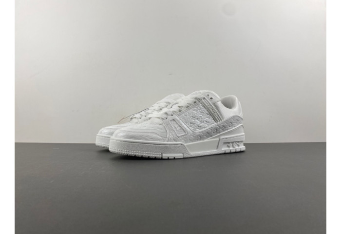 L1VV TRAINER