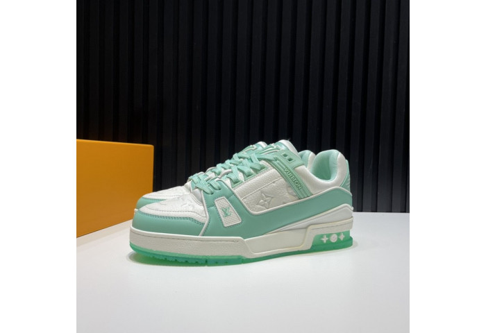 L1VV TRAINER