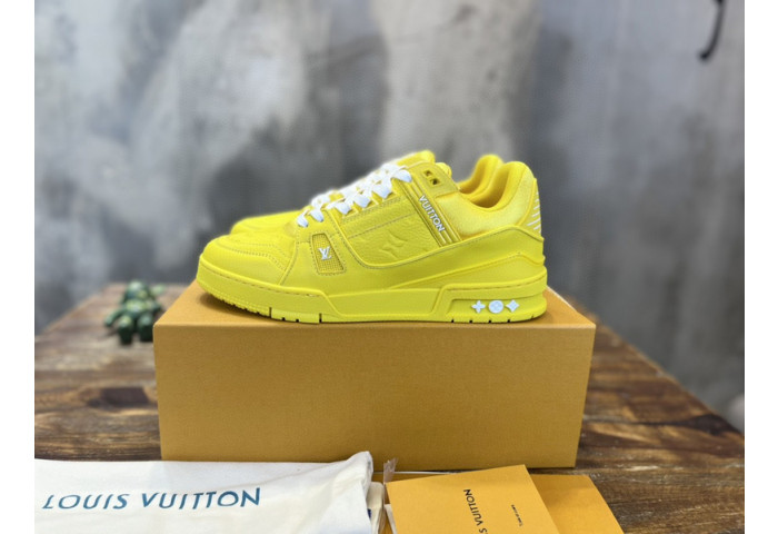 L1VV TRAINER