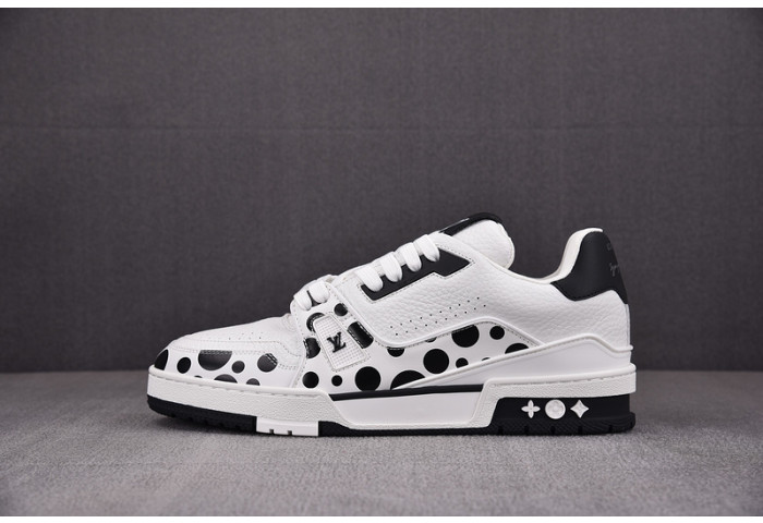 L1VV TRAINER