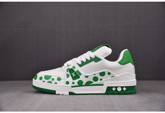 L1VV TRAINER