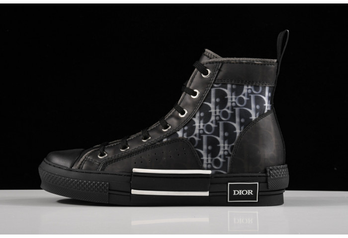 B23 Oblique Sneaker
