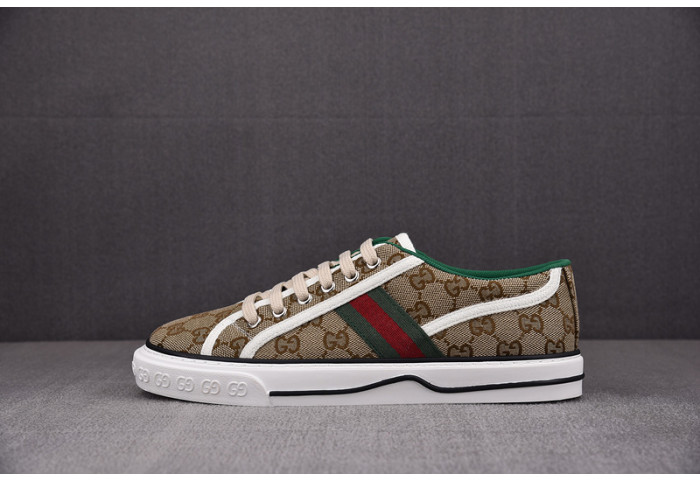 GU LOW TOP SNEAKER