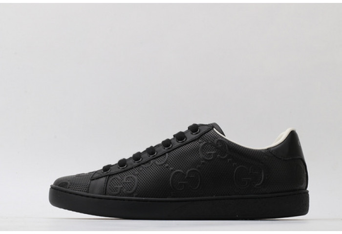 GU LOW TOP SNEAKER