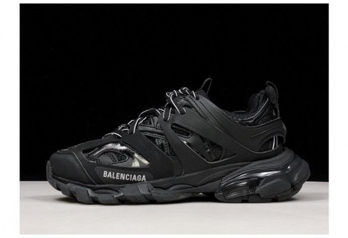 Balen Wmns Track Trainer ''Triple Black'' 542436 W1GB 1000