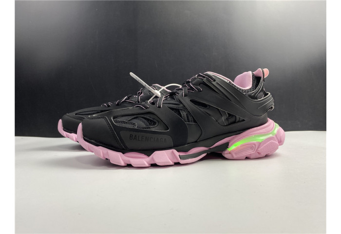 Balen TRIPLE TRAINER LIGHTED BLACK AND PINK 542436 W3AC1 1051