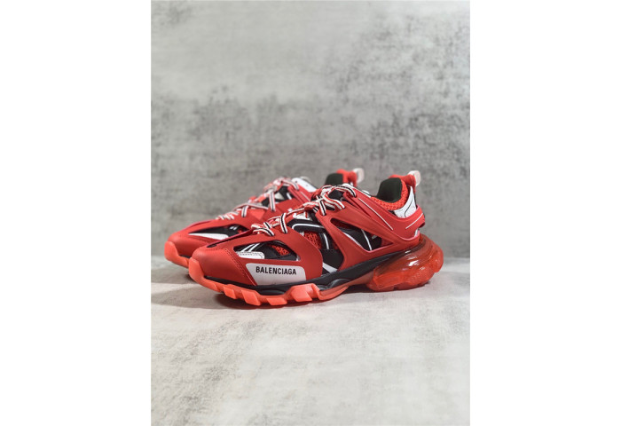 BALEN TRACK TRAINER RED 647742 W3BZ1 6591