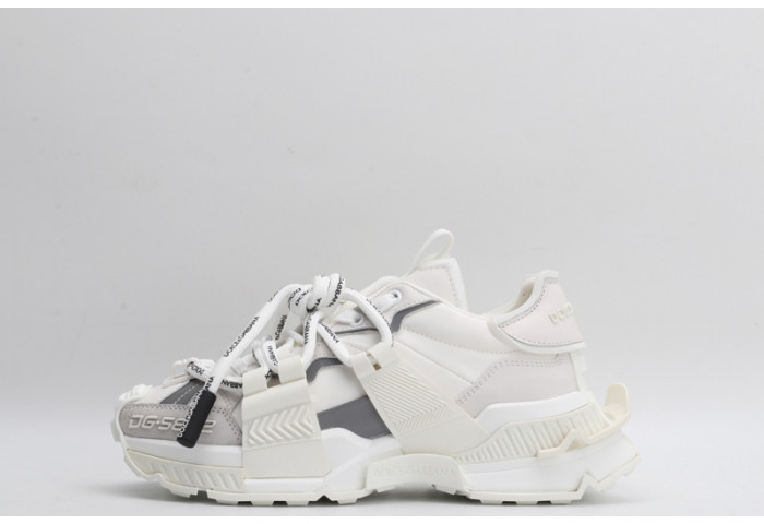 DG sneakers