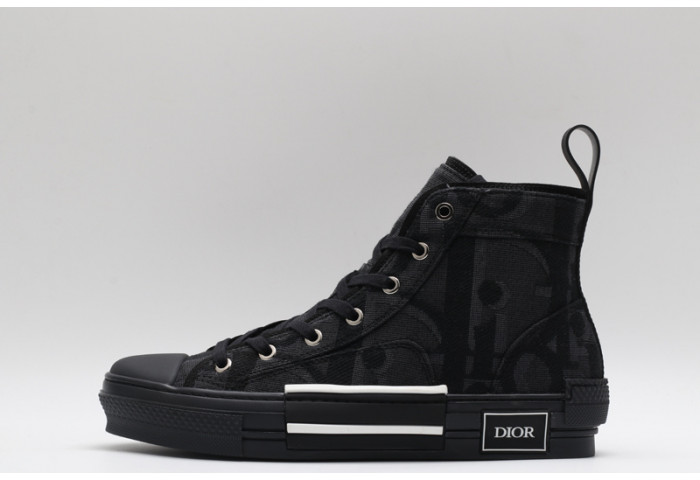 B23 Oblique Sneaker