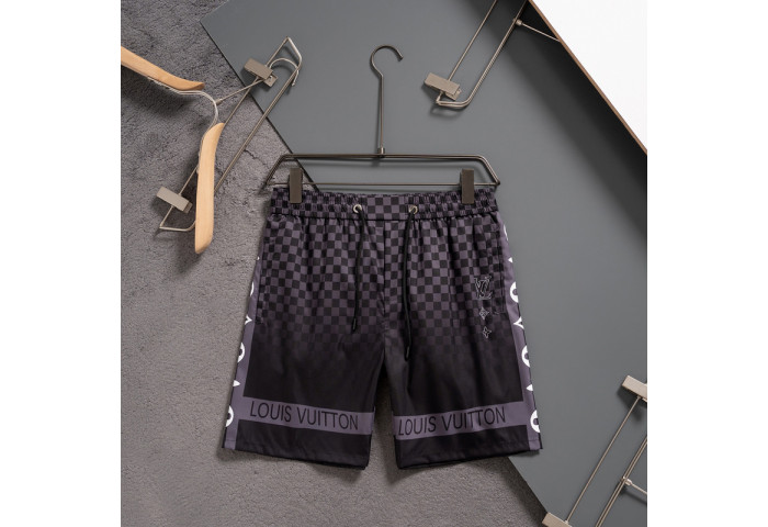 L1vv Short
