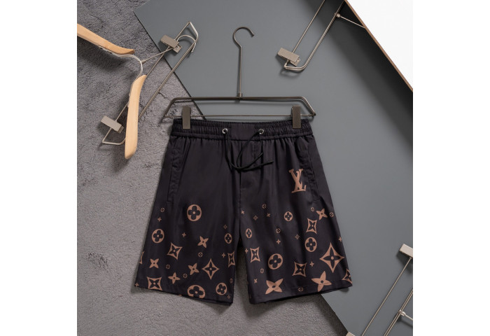 L1vv Short