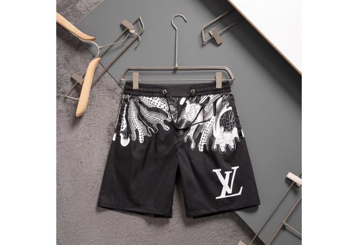 L1vv Short