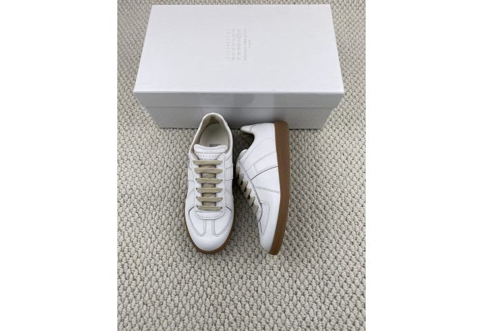 ma*s*n Ma*i*la shoes