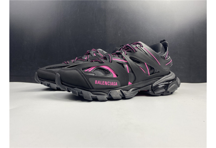 Balen Track Sneaker Pink and Black 542023 W2LA1 2046