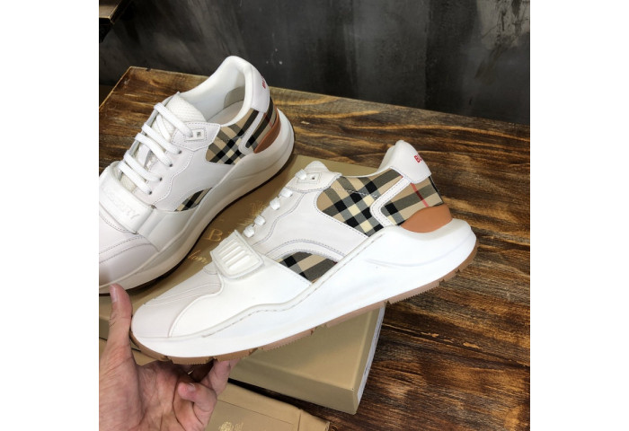 BUR*BERRY Sneakers