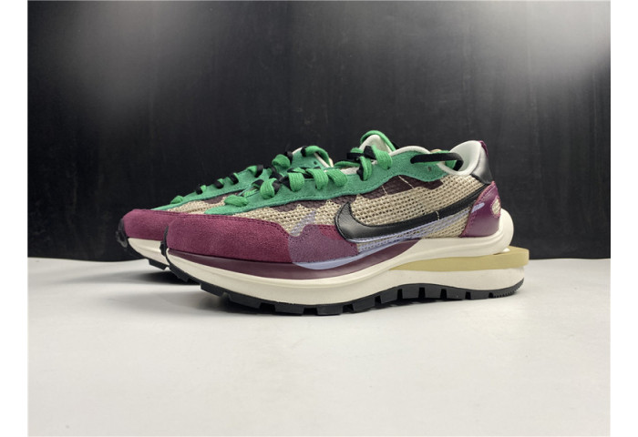 Sacai x Nike Regasus Vaporrly SP Beige Purplish Red Grass Green BV0073-102