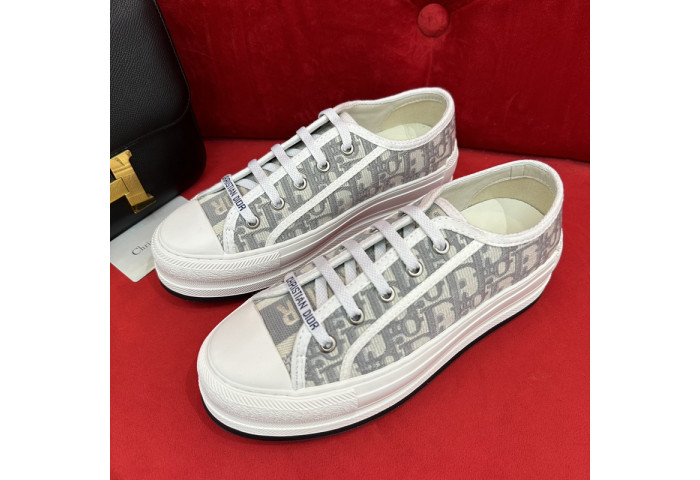 WALK''N'' PLATFORM SNEAKER