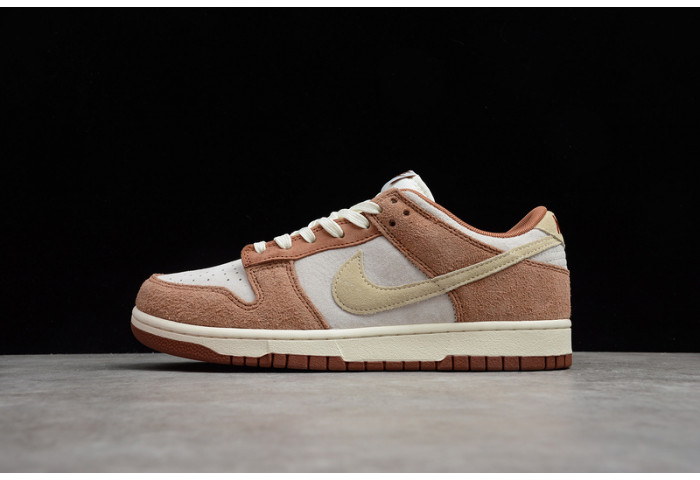 Nike Dunk Low PRM “Medium Curry” DD1390-100
