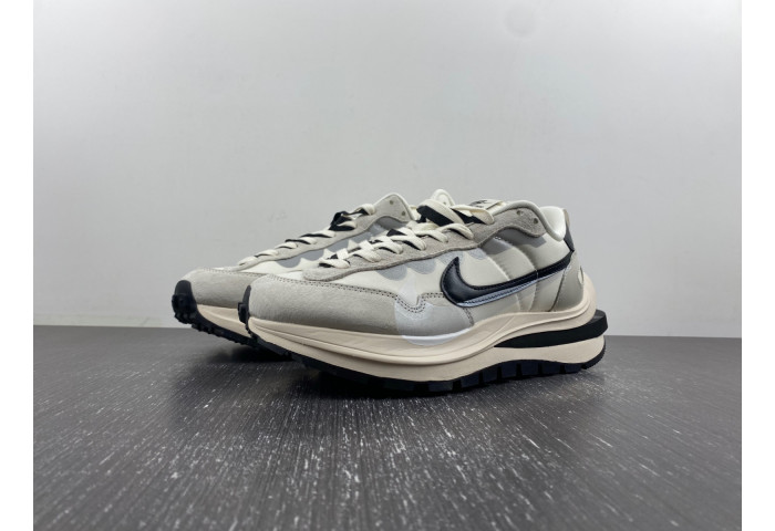Nike Sacai x VaporWaffle Grey White DD1875-101