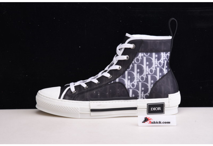 B23 Oblique Sneaker