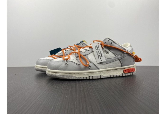 OF X Nike Dunk Low Lot 44 of 50 DM1602-104