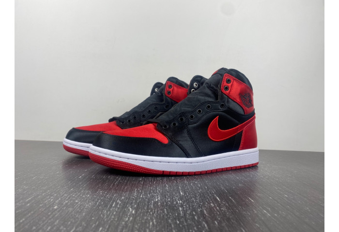 Air Jordan 1 Retro High OG Satin Bred FD4810-061