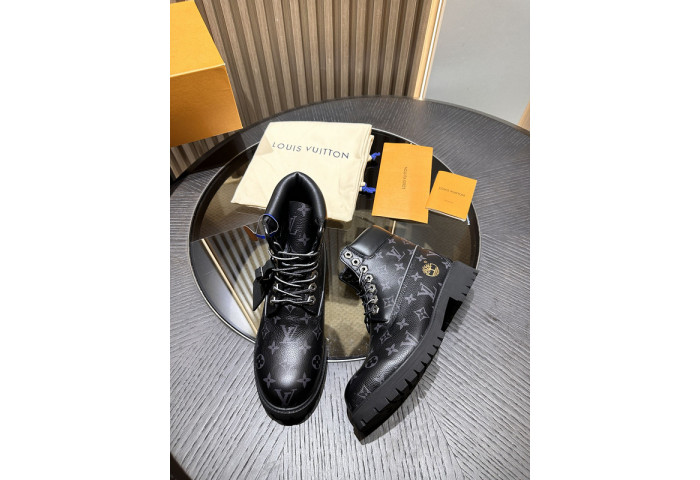 L1VV Boots