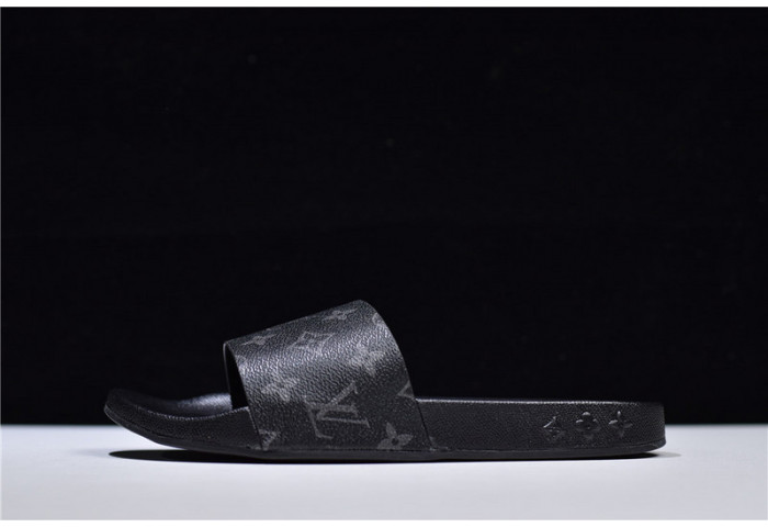 L1VV SANDALS