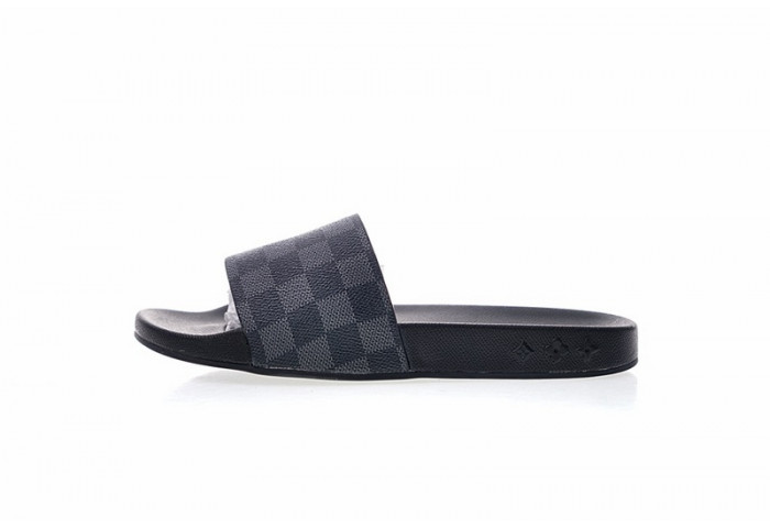 L1VV SANDALS