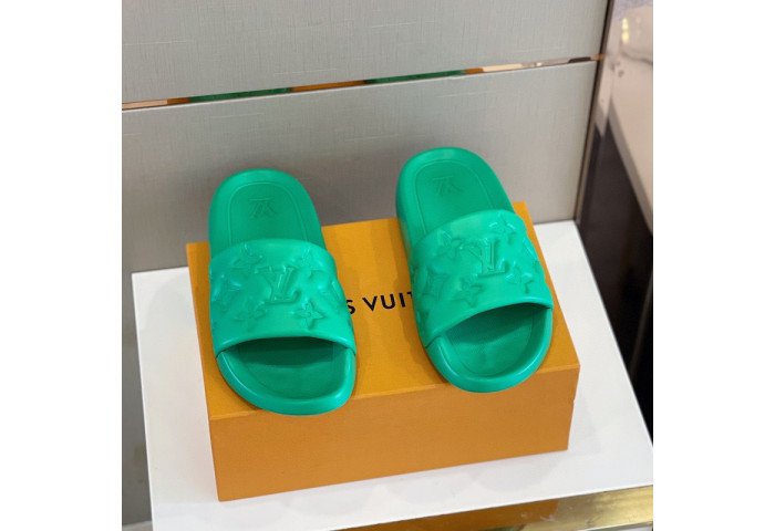 L1VV SANDALS