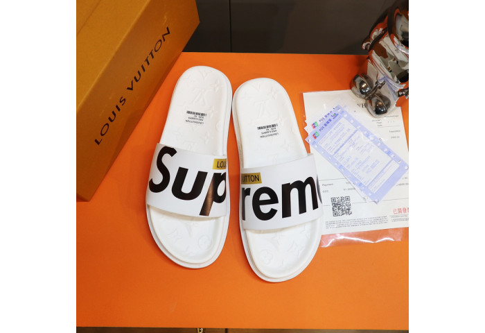 L1VV SANDALS
