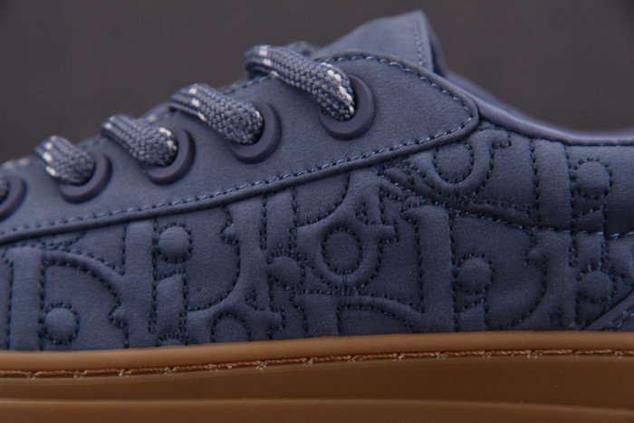 D1OR B33 Sneakers