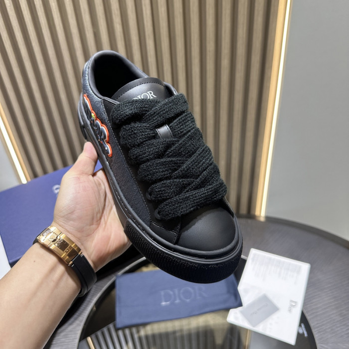 D1OR B33 Sneakers
