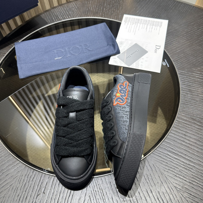 D1OR B33 Sneakers