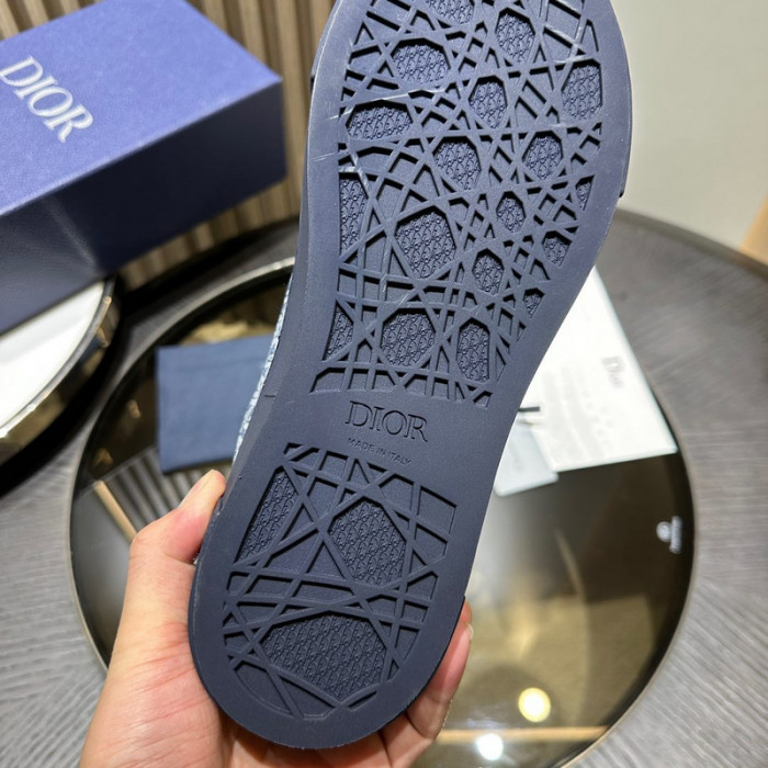 D1OR B33 Sneakers