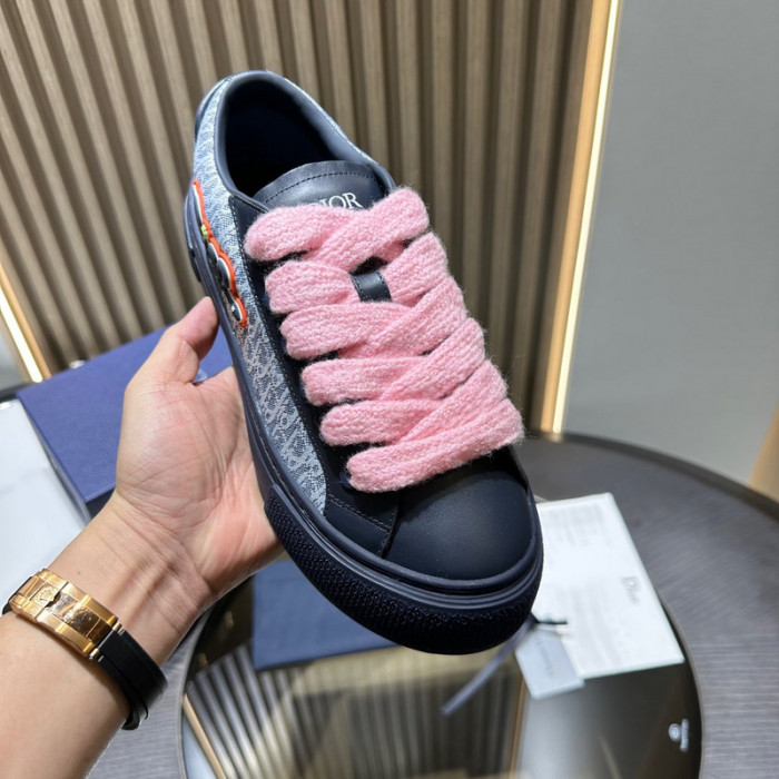 D1OR B33 Sneakers