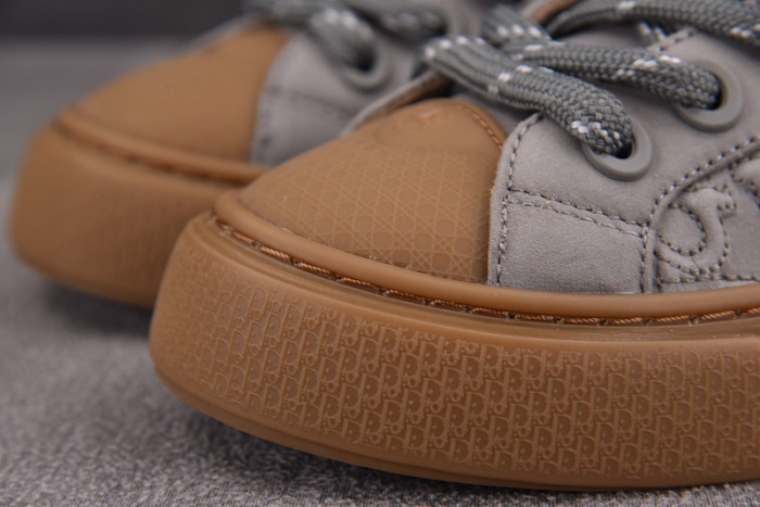 D1OR B33 Sneakers