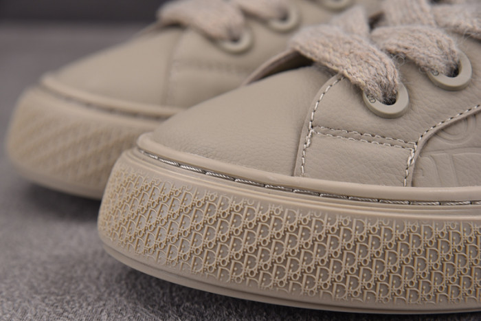D1OR B33 Sneakers
