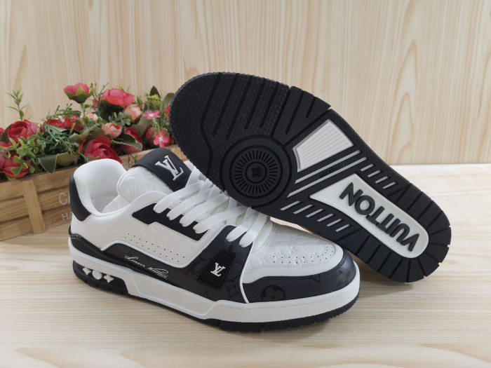 L1VV TRAINER