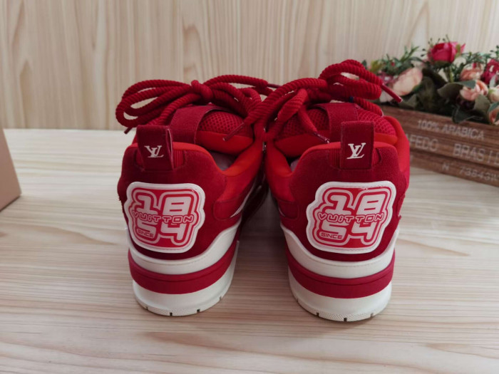 L1VV TRAINER