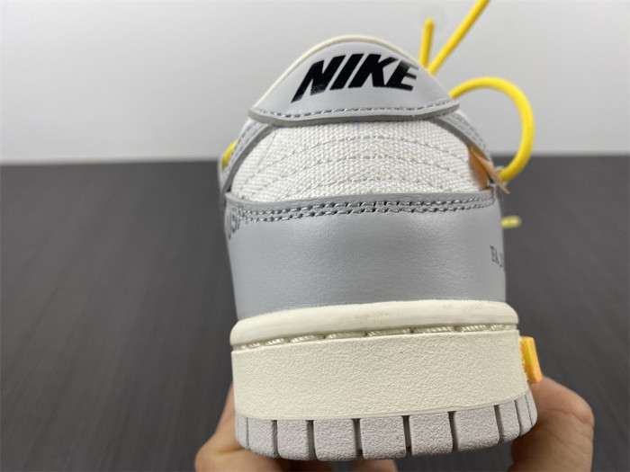OF X Nike Dunk Low Lot 29 of 50 DM1602-103