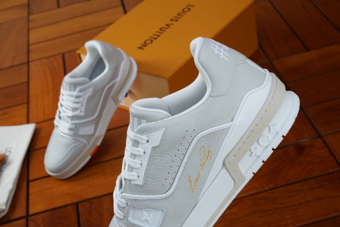 L1VV TRAINER